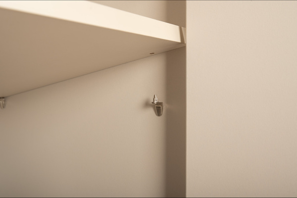 Комод Тайл 16.237 сатин 7045 SU, эмили блаш U9135, белый PE шагрень, собирается на любую сторону